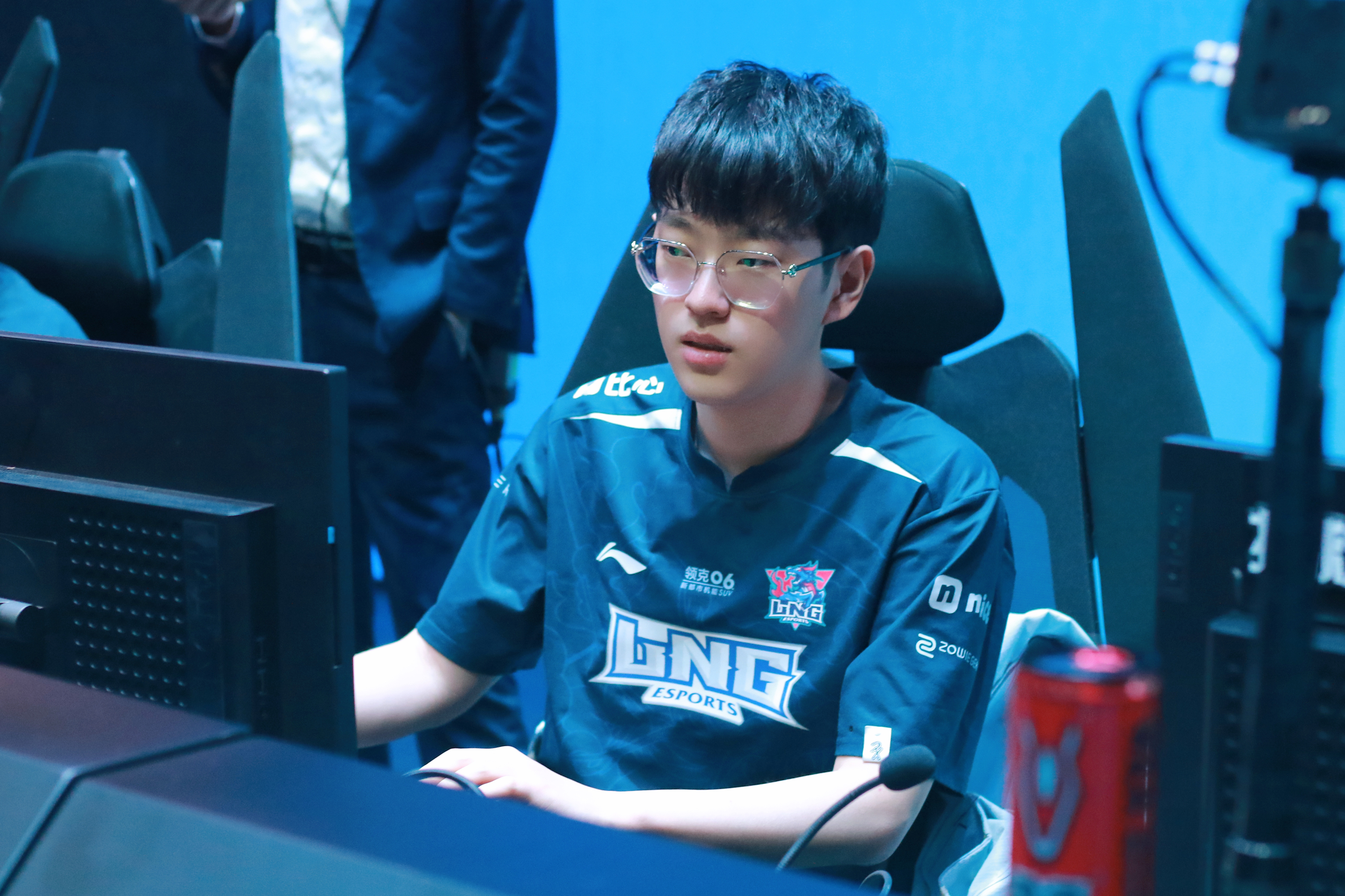 开云下载-包含BLG险胜T1，Scout完成史诗逆转激烈交锋小组赛，技惊四座的词条