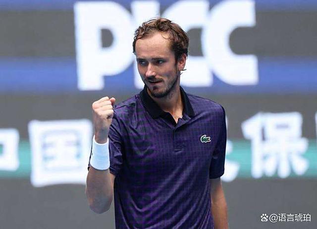 开云体育-英国网球队爆冷西班牙网球队，梅德韦杰夫送出助攻的简单介绍