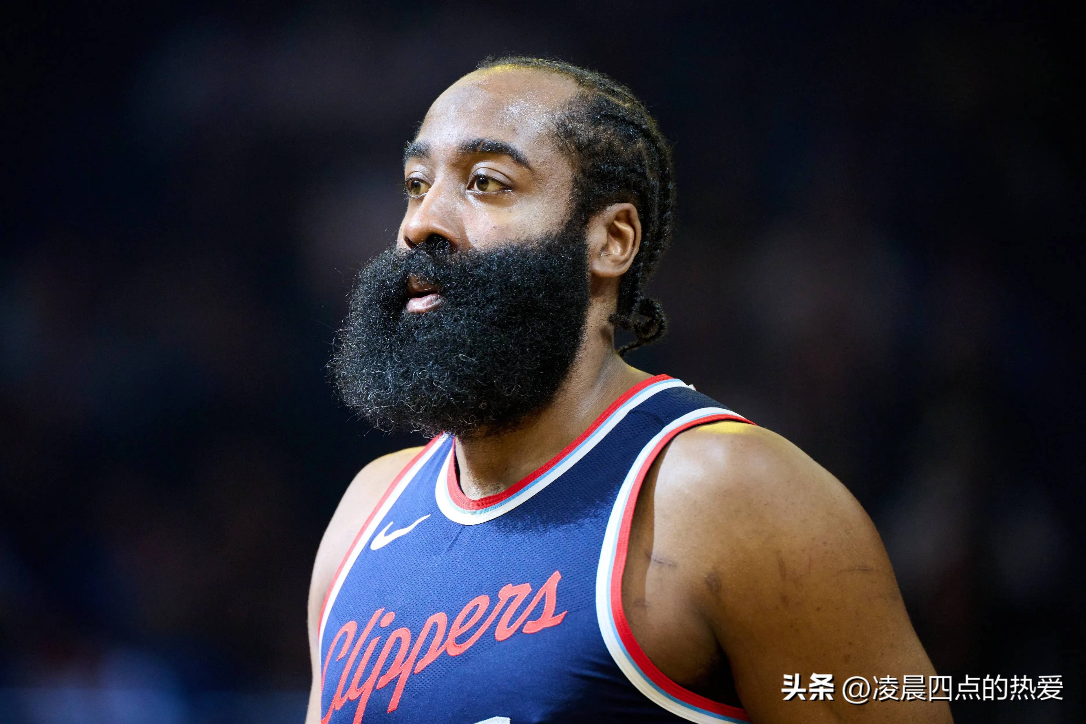 关于快船爆冷独行侠，拉塞尔打破历史纪录的信息