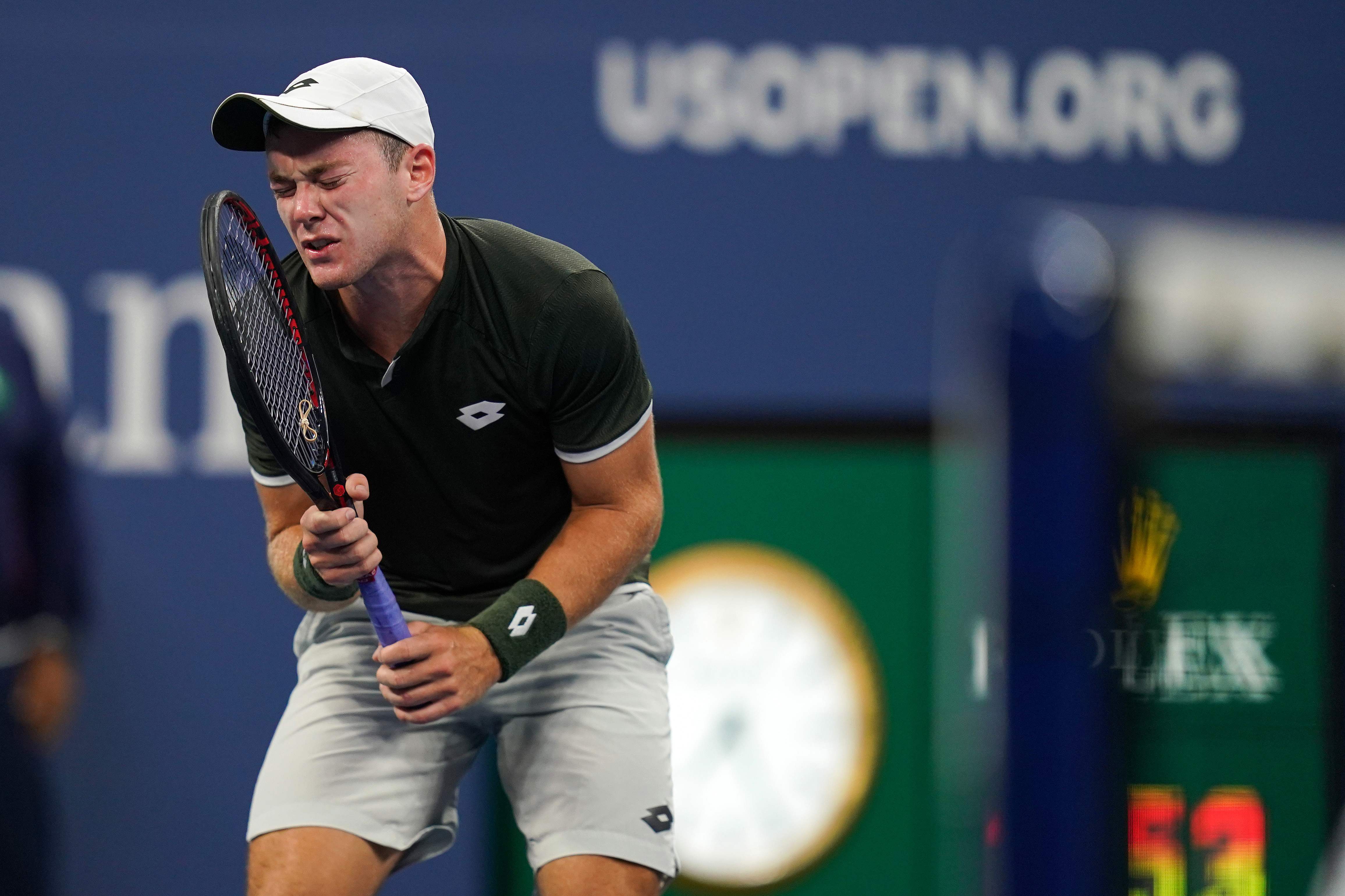 法国网球队鏖战西班牙网球队,梅德韦杰夫关键制胜的简单介绍 法国网球队鏖战西班牙网球队,梅德韦杰夫关键制胜的简单介绍