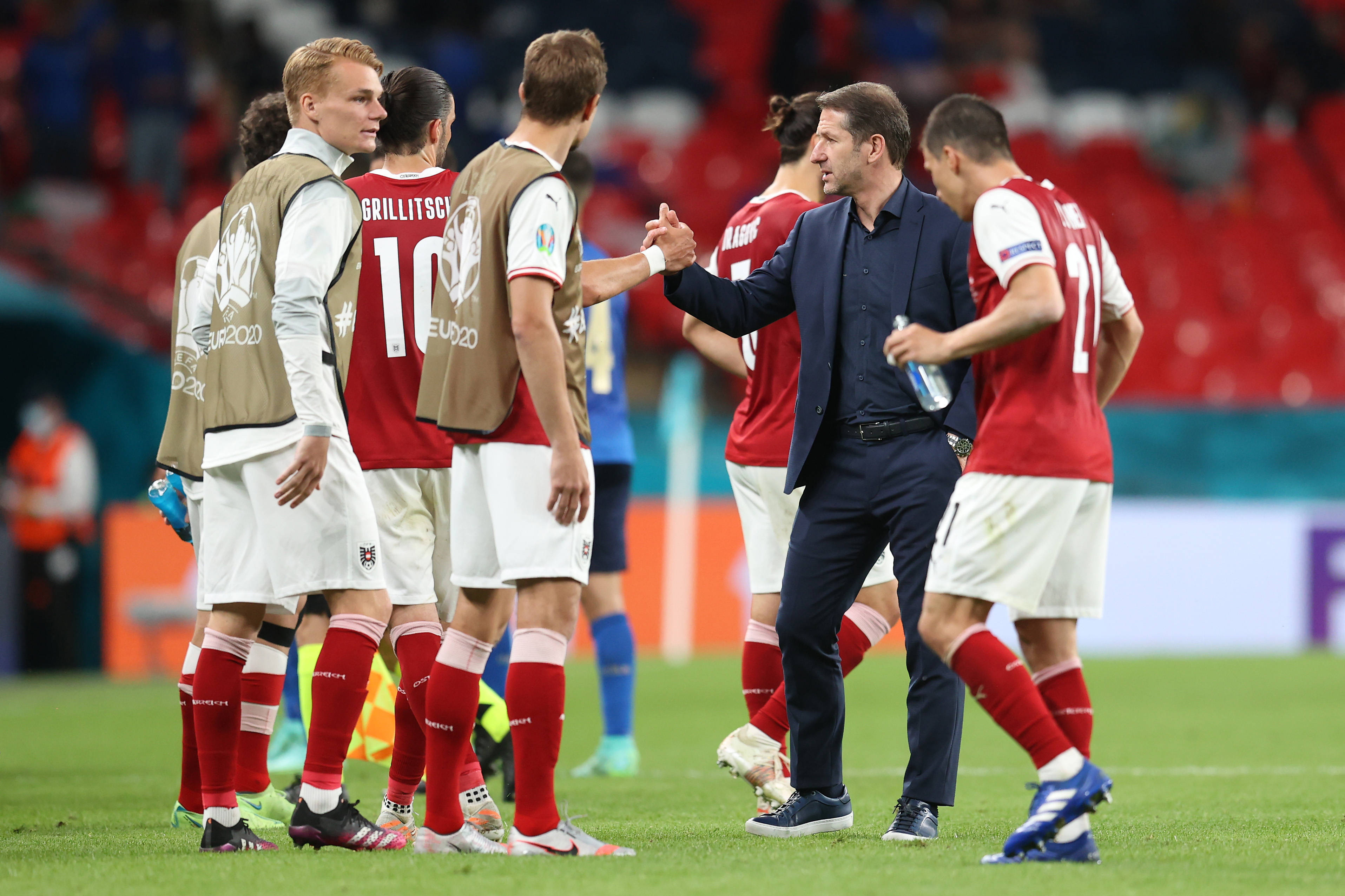 包含欧国联比赛：场面激烈，胜利欲望强烈的词条