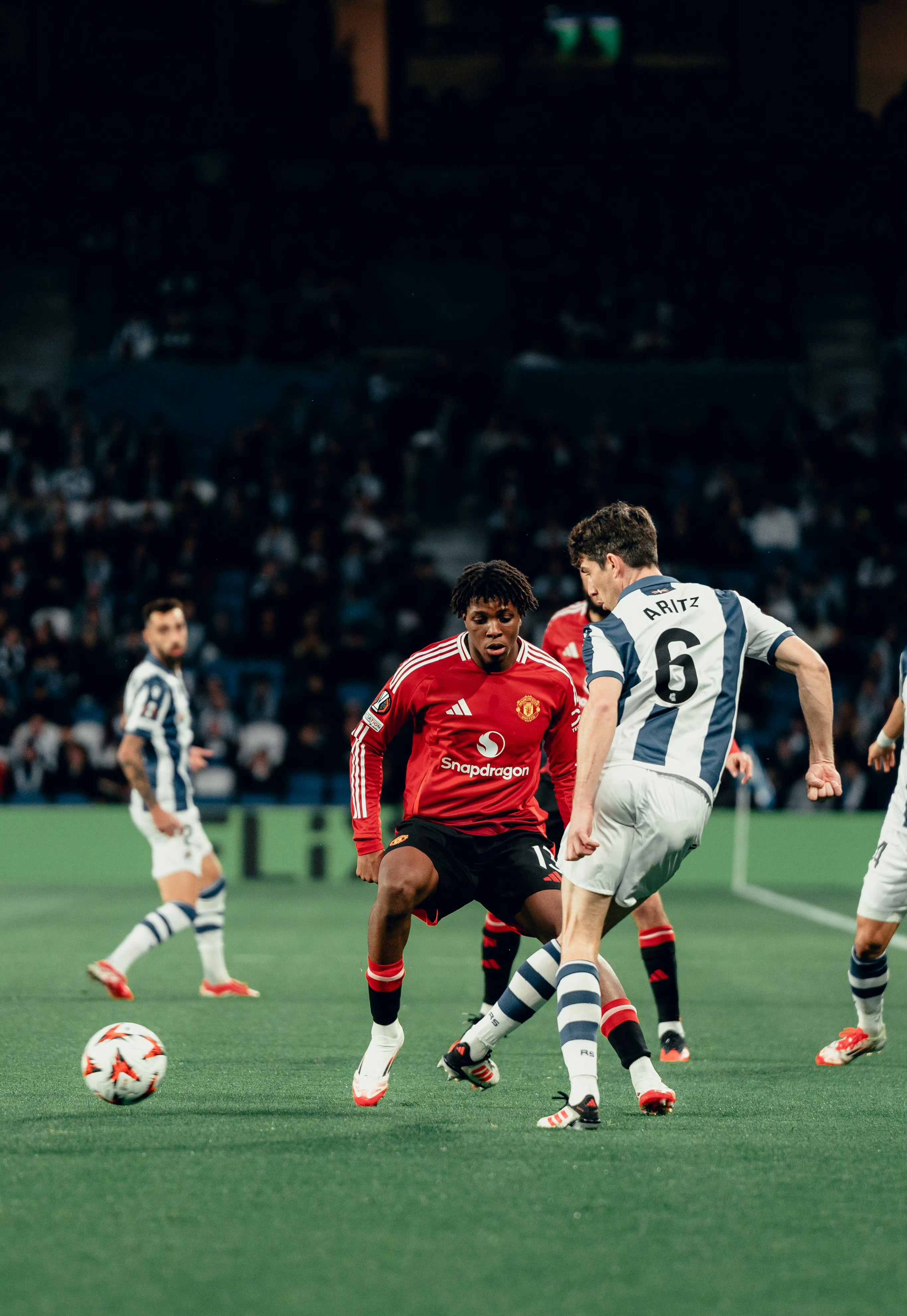 包含欧国联比赛：场面激烈，胜利欲望强烈的词条