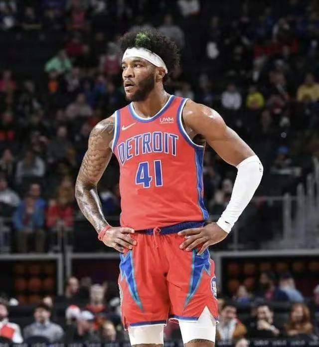 关于低开高走，球队实现逆袭晋级下一轮的信息