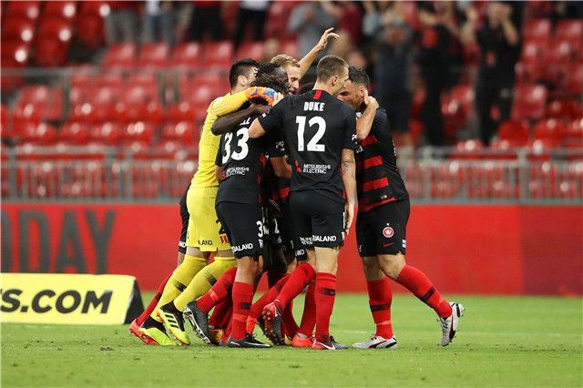 包含谢联客场惊险击败对手，全队士气大振的词条