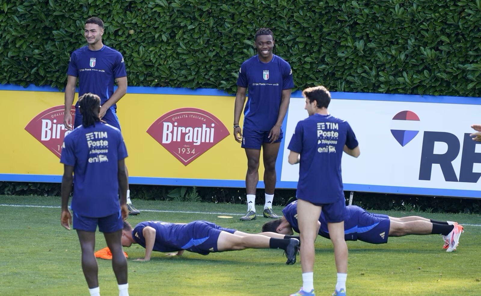 捷克队-小胜比利时晋级半决赛的简单介绍