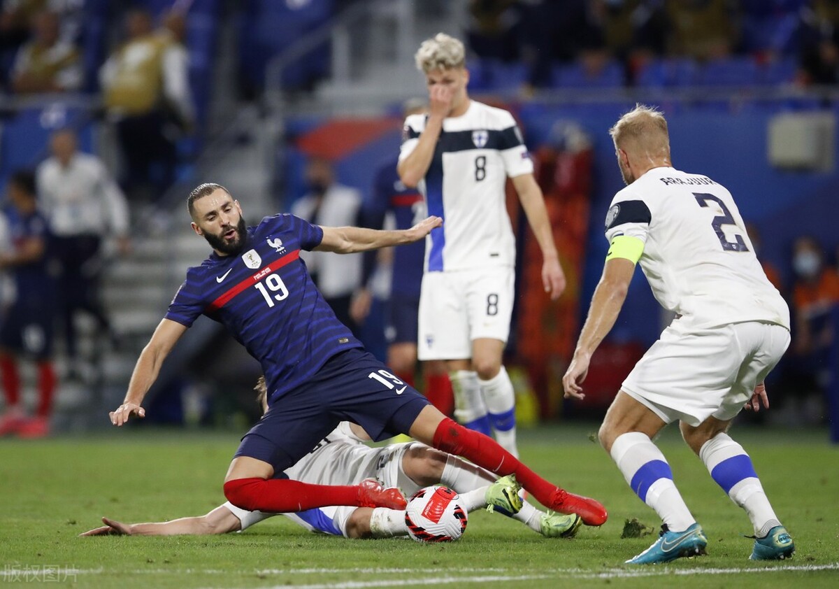 比利时横扫乌克兰，本泽马关键制胜