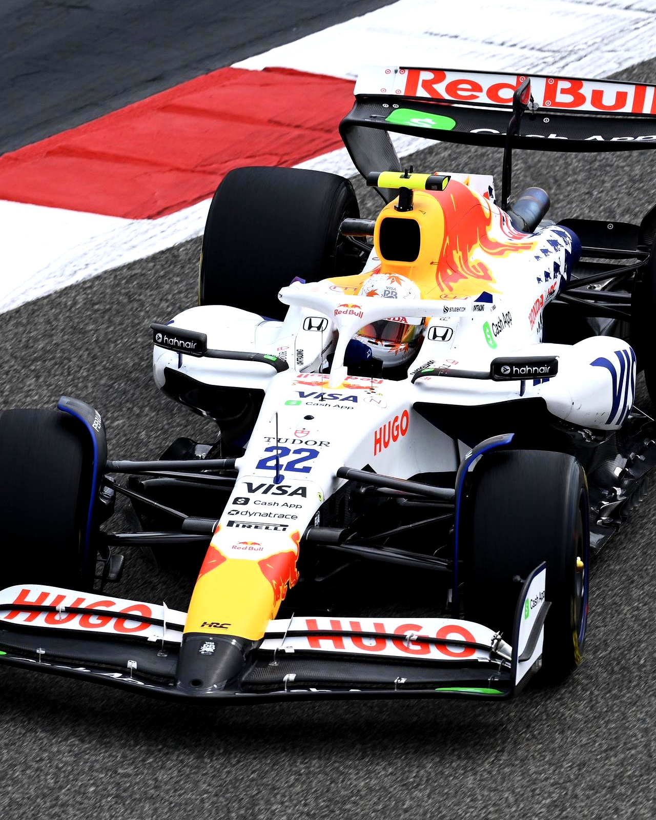 开云体育平台APP-包含梅赛德斯逆转索伯车队，塞恩斯关键制胜的词条