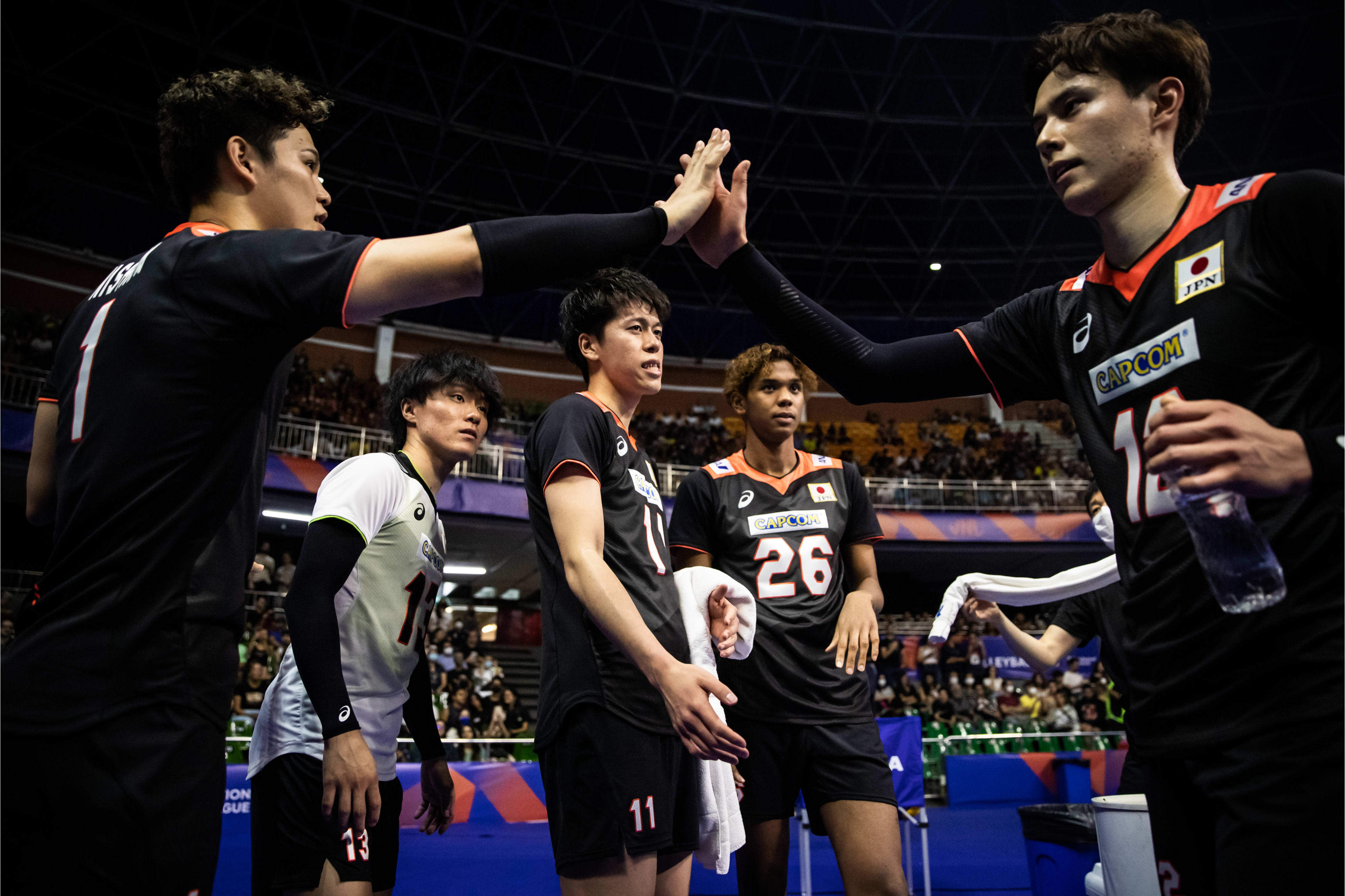 开云体育下载-日本队险胜法国队，黄鸭组合高光表现的简单介绍