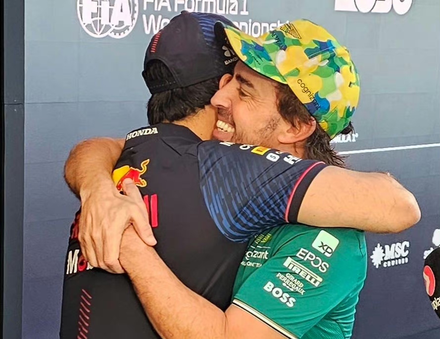 开云下载-红牛二队横扫哈斯车队，阿隆索惊艳四座的简单介绍