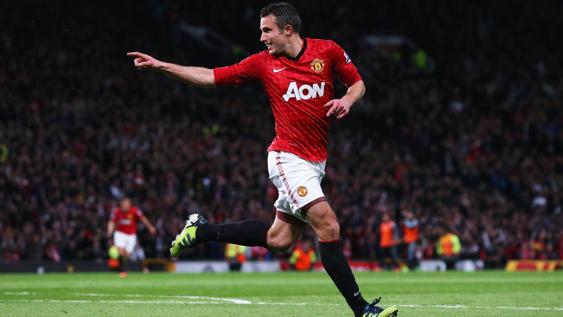 西决生死战之夜，詹姆斯连续得分拉开差距，铸就传奇时刻