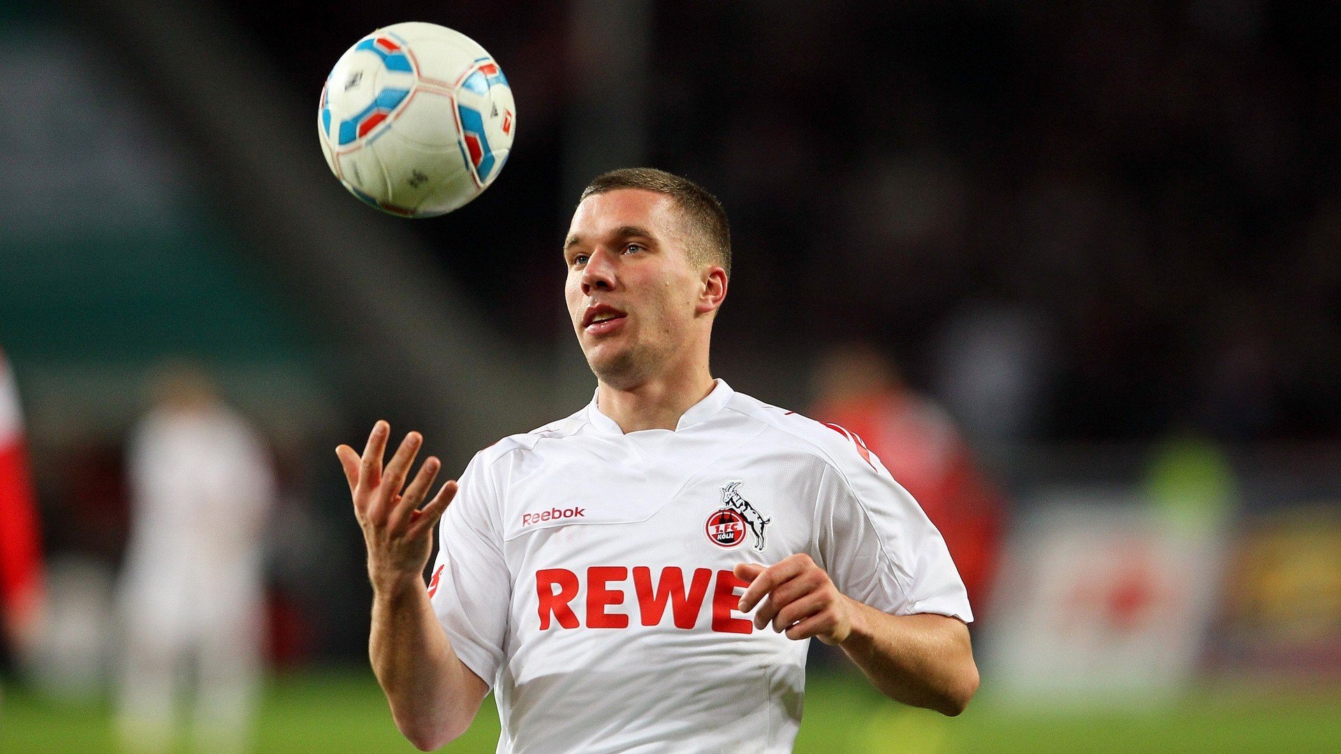 开云体育app-从伦敦到慕尼黑，孙兴慜的救赎之路与拜仁的加勒比征服