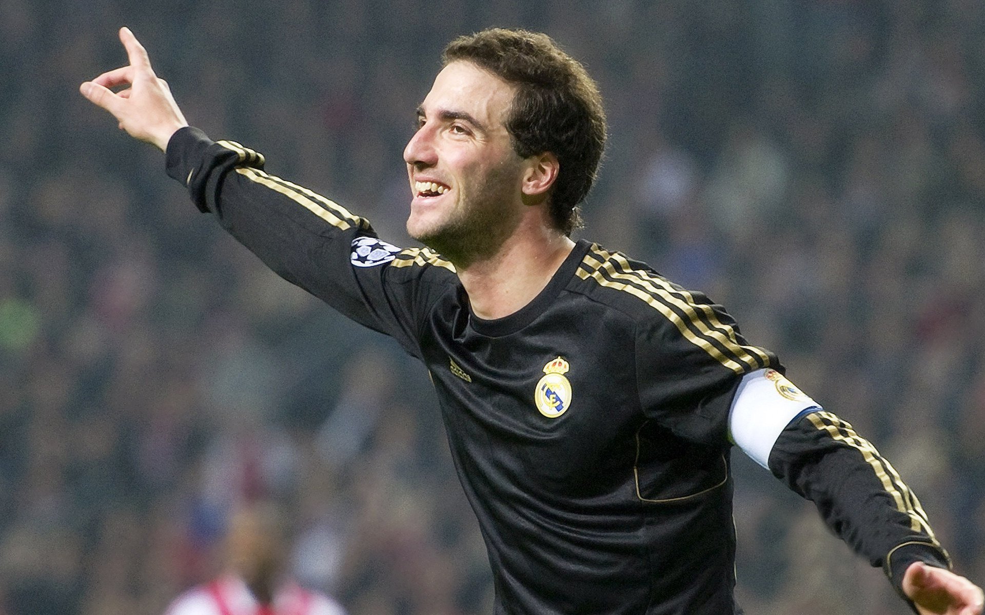 赛道上的红与银，红牛鏖战梅赛德斯，诺里斯状态火热改写格局